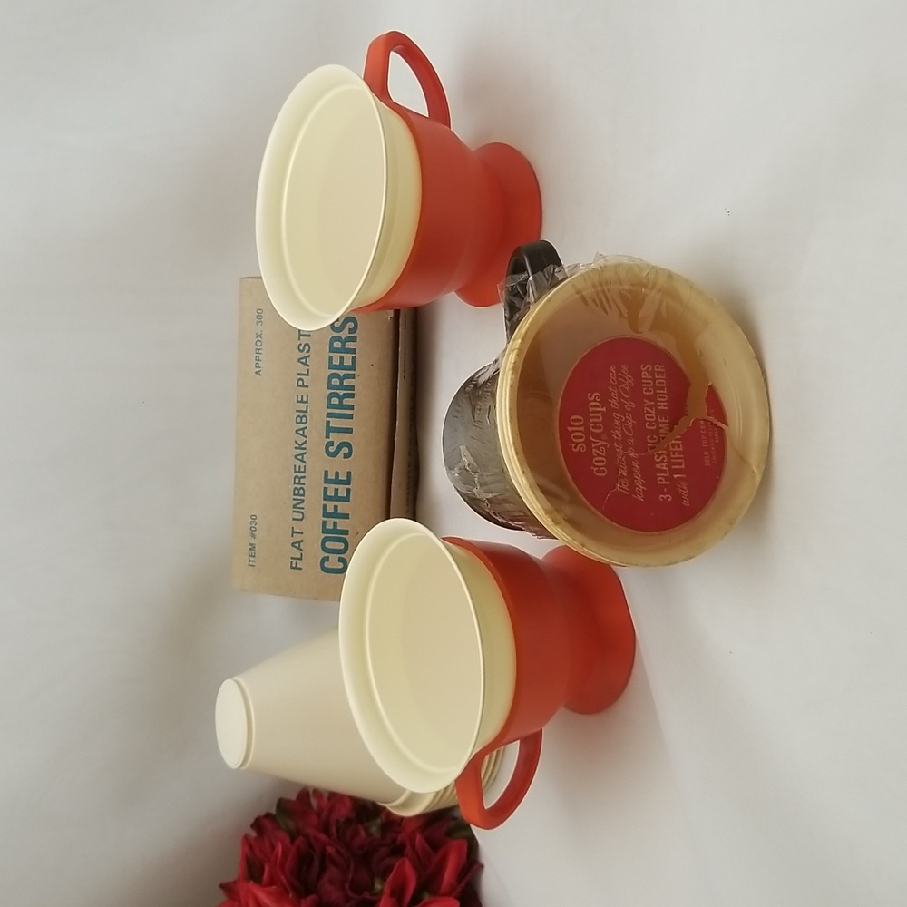 Mid Century Solo Cozy Cups & Coffee Stirrer Lot